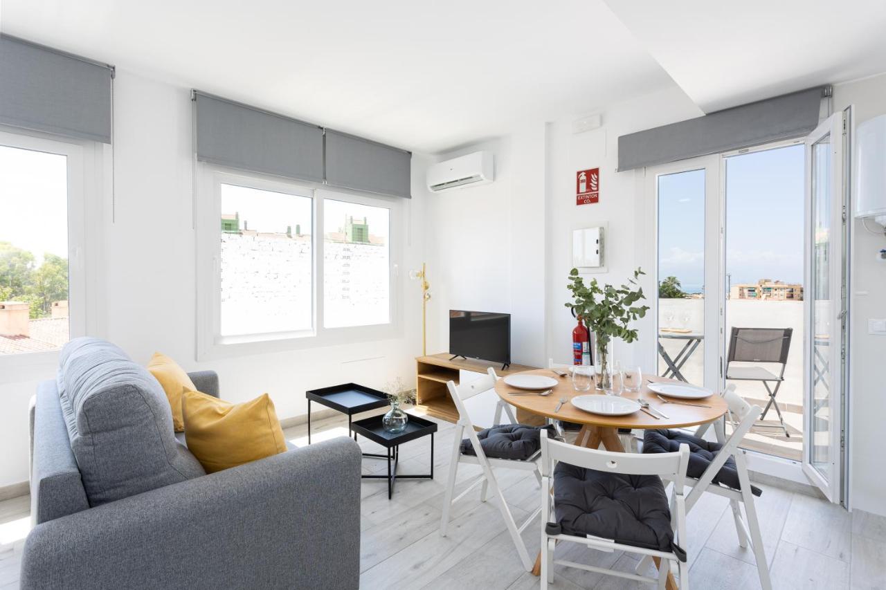 Apartamentos La Pelusa Малага Экстерьер фото