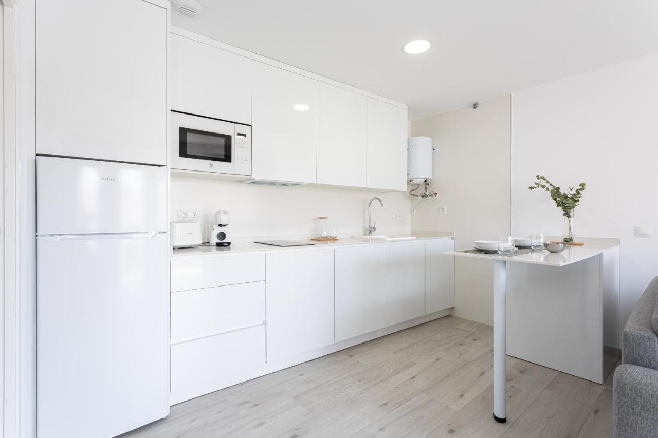 Apartamentos La Pelusa Малага Экстерьер фото